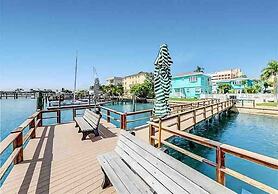 The Boho Waterview w Balcony BBQ Heated Pool