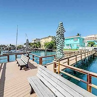 The Boho Waterview w Balcony BBQ Heated Pool