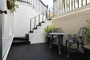 Short Walk to I360 and Beach 5 Condo With Patio