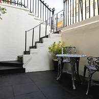 Short Walk to I360 and Beach 5 Condo With Patio