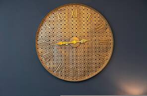 Short Walk to I360 and Beach 5 Condo With Patio