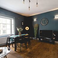 Designer Retreat 5 Location Balcony Parking