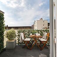 Designer Retreat 5 Location Balcony Parking