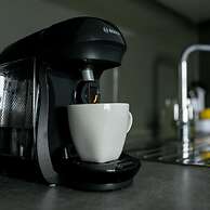 Designer Retreat 5 Location Balcony Parking