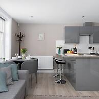 Comfy 5 Location Few Steps From BA I360