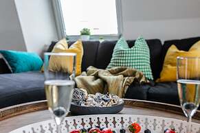 The Lanes Gem Penthouse Rooftop Terrace Sea View