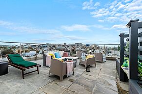 The Lanes Gem Penthouse Rooftop Terrace Sea View