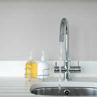 Stay Next to Pier and Brighton Beach City View