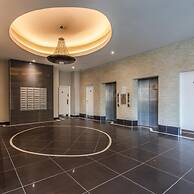 Stay Next to Pier and Brighton Beach City View