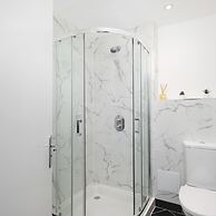 Modern Comfy 1min Walk Away From Royal Pavilion