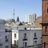 Modern Comfy 1min Walk Away From Royal Pavilion