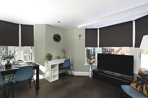 The Lanes Comfy Short Walk to Beach and Pier