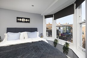 The Lanes Comfy Short Walk to Beach and Pier