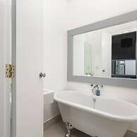 Marine Parade Sea View 2-bedroom Apartment