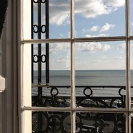 Marine Parade Sea View 2-bedroom Apartment