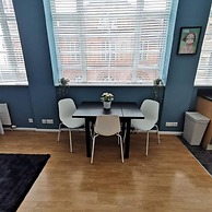 North Street Getaway With Friends Family