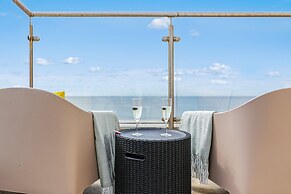 Brighton Beach City Penthouse Sea Views Balcony