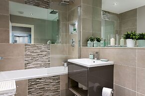 Comfy Bright 5 Brighton Beach Doorstep Retreat