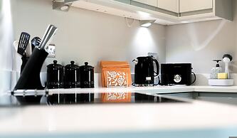 Comfy Bright 5 Brighton Beach Doorstep Retreat