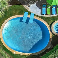 The Colony Hideaway - Pool Wifi Spa Private