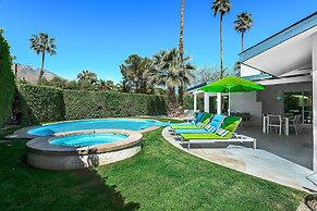 The Colony Hideaway - Pool Wifi Spa Private