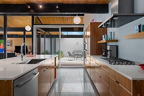 5 Palms Desert Eichler - Mid-century Modern w Pool