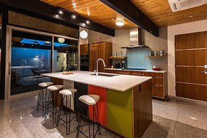 5 Palms Desert Eichler - Mid-century Modern w Pool