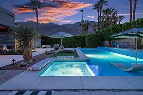 5 Palms Desert Eichler - Mid-century Modern w Pool