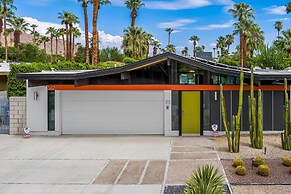 5 Palms Desert Eichler - Mid-century Modern w Pool