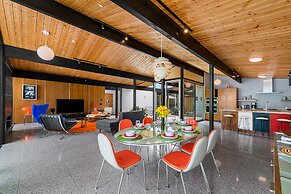 5 Palms Desert Eichler - Mid-century Modern w Pool