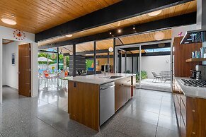 5 Palms Desert Eichler - Mid-century Modern w Pool