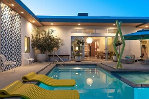 Four Palms in Deepwell Estates