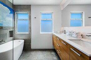 Four Palms in Deepwell Estates