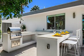 Four Palms in Deepwell Estates