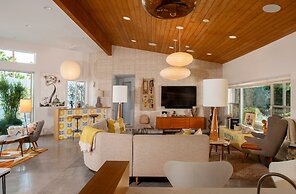 Four Palms in Deepwell Estates