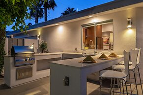 Four Palms in Deepwell Estates