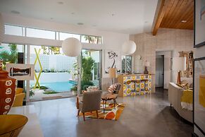 Four Palms in Deepwell Estates