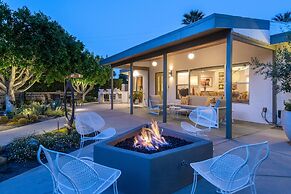 Four Palms in Deepwell Estates