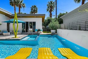 Four Palms in Deepwell Estates