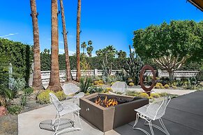 Four Palms in Deepwell Estates