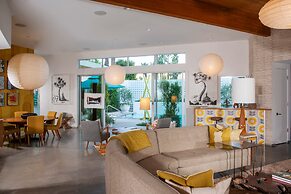 Four Palms in Deepwell Estates