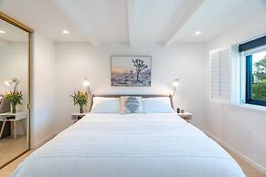 Paradise at the Pointe