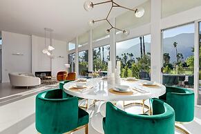 Indian Canyon Oasis in Palm Springs