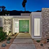 Indian Canyon Oasis in Palm Springs
