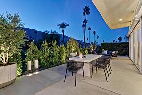 Indian Canyon Oasis in Palm Springs