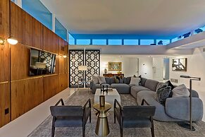 Indian Canyon Oasis in Palm Springs