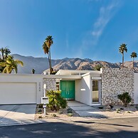Indian Canyon Oasis in Palm Springs