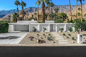 Bauhaus Estate in Palm Springs
