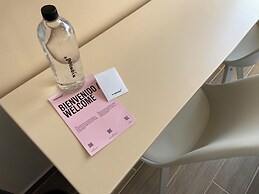 Oliving in Laureles by Wynwood House