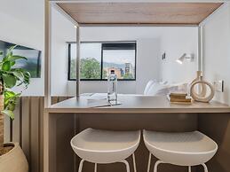 Oliving in Laureles by Wynwood House